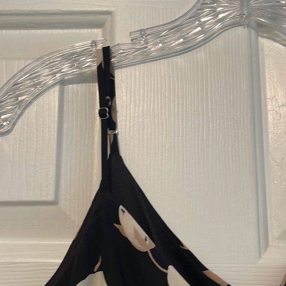 Lulus floral romper - Picture 5 of 7